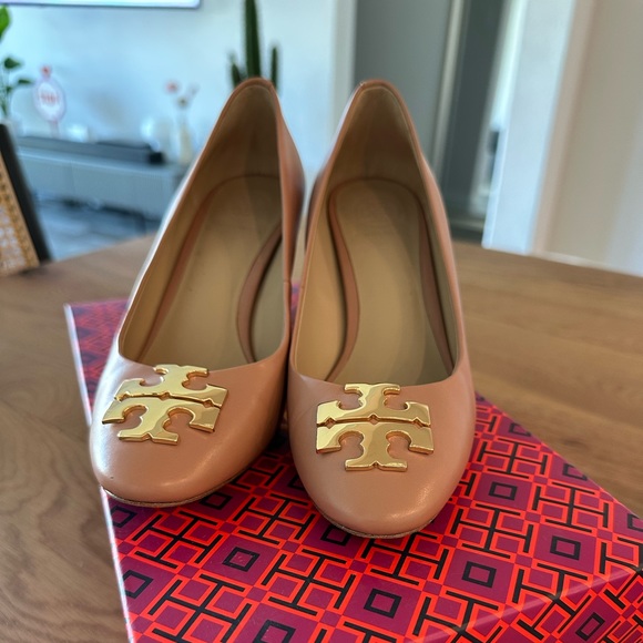 Tory Burch Raleigh 70mm Pump - Picture 2 of 3